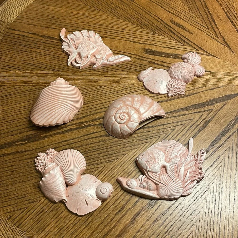 A Set of 6 Plastic Beach Sea Fish Shells Wall Decor Pink/Mauve